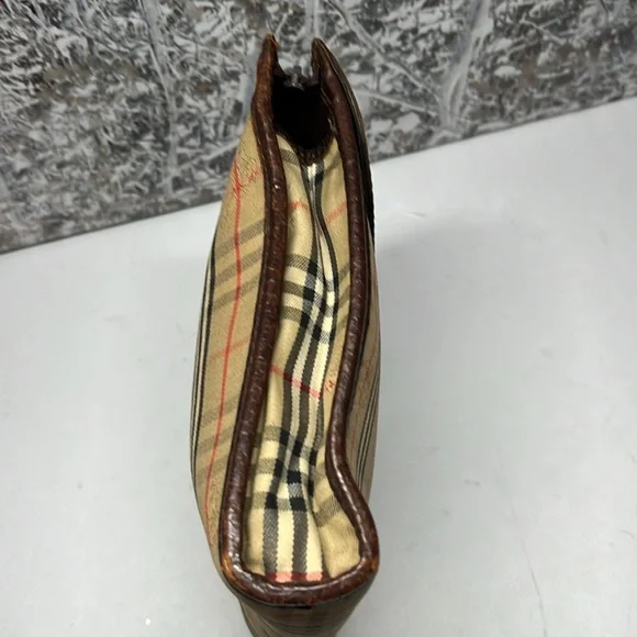 Burberry Zip Pouch - Picture 10 of 14